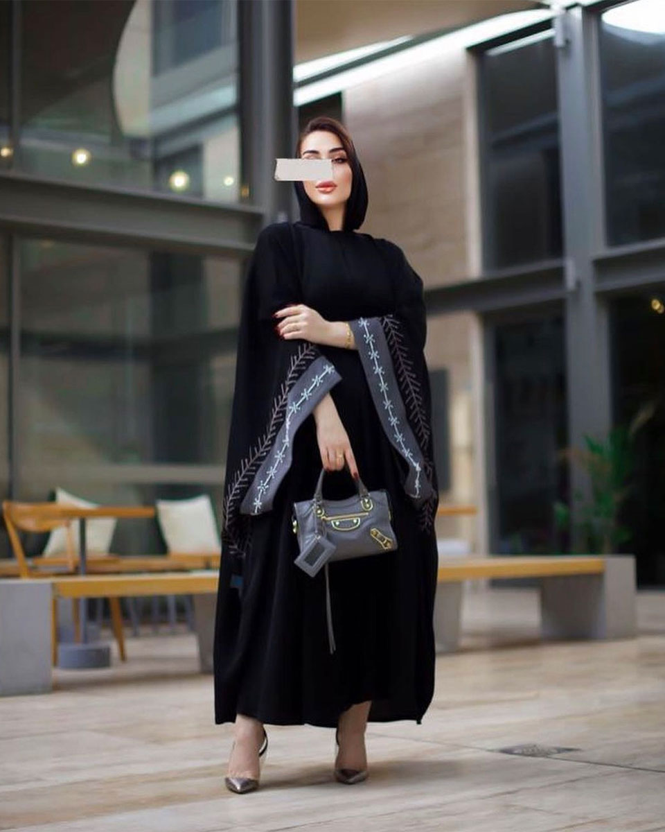 Butterfly-grey-contrast-beadwork-4