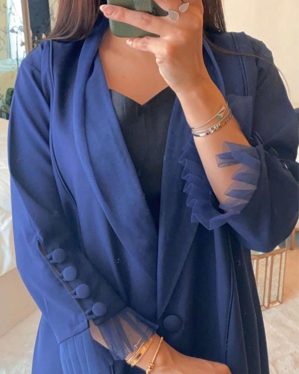 Cuffed-jacket-Buttoned-navy-3