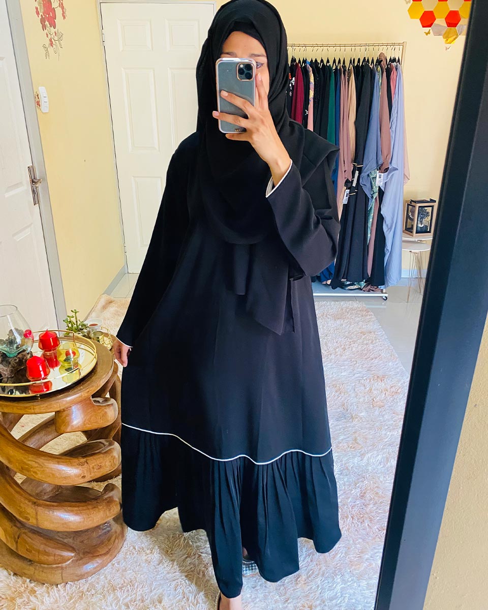 Frill-Abaya-black-White-Piping-1