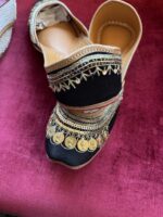 Black And Gold - Image 4